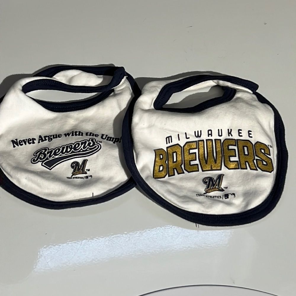 Milwaukee Brewers MLB Newborn Baby Bibs